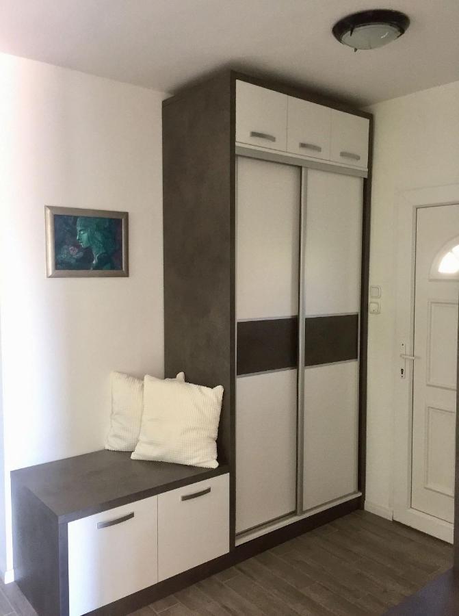 Flair Apartmanhaz เอ็กเกอร์ ภายนอก รูปภาพ