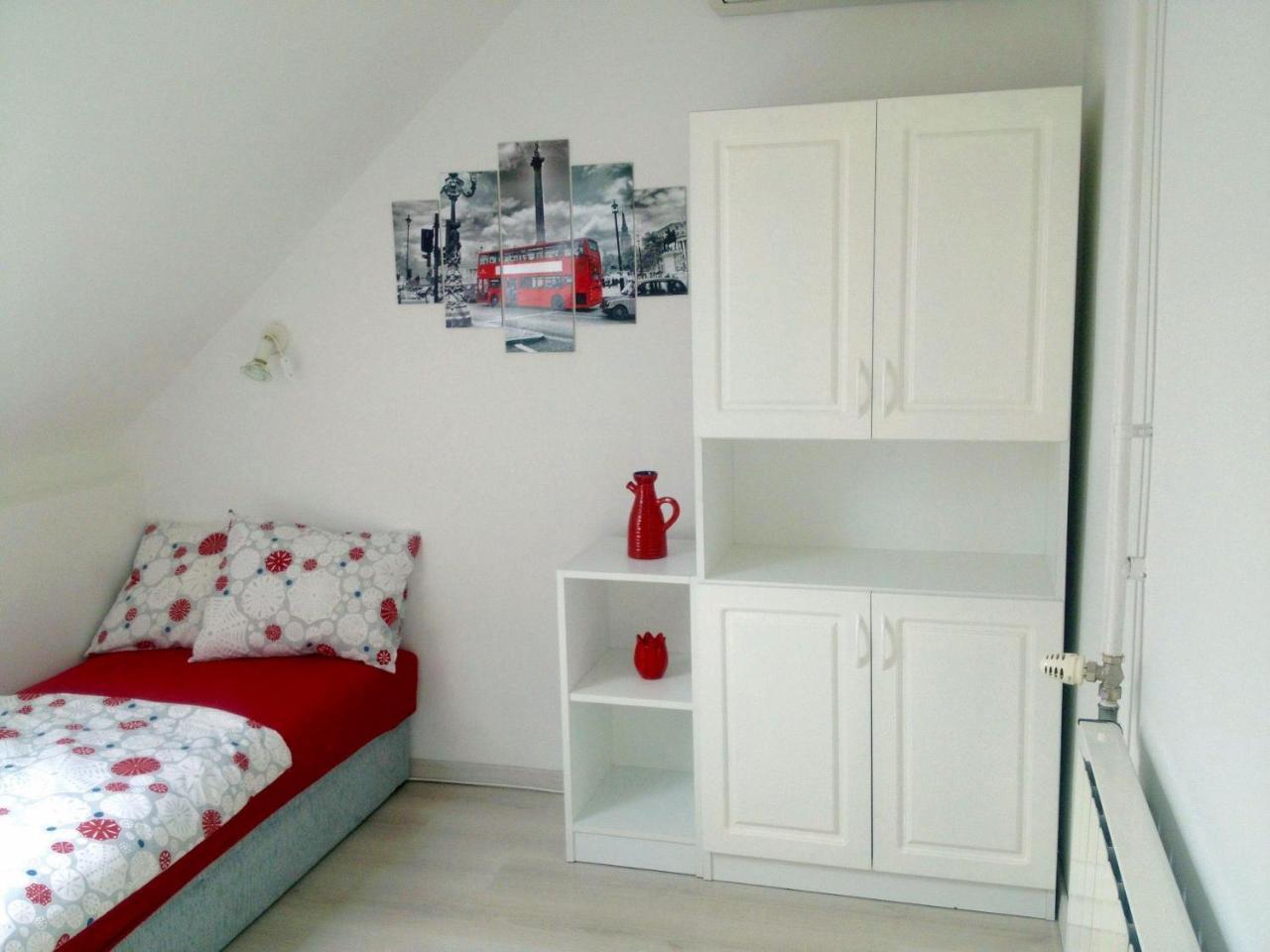Flair Apartmanhaz เอ็กเกอร์ ภายนอก รูปภาพ